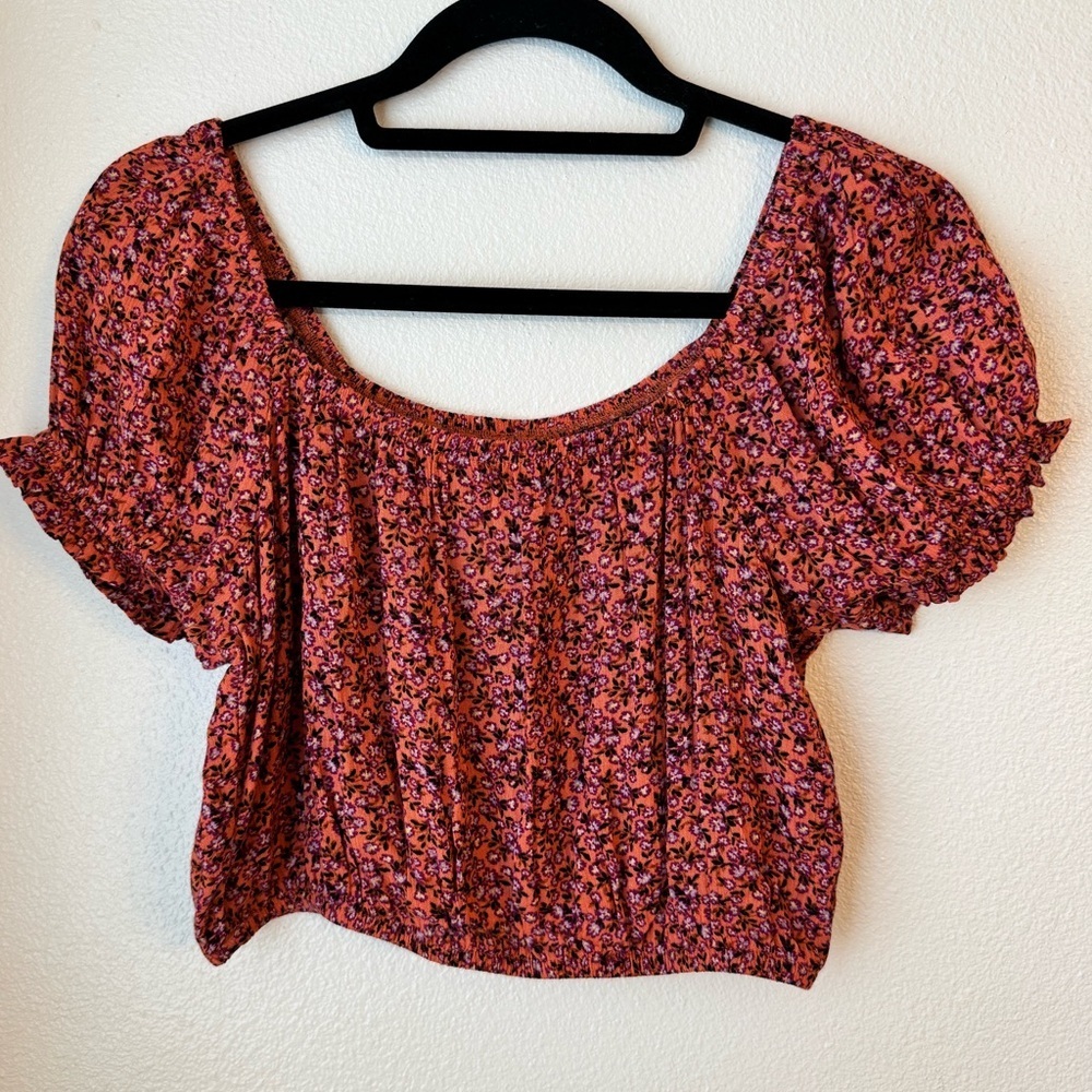 Tilly’s Sky and Sparrow Floral Puff Sleeve Cropped top